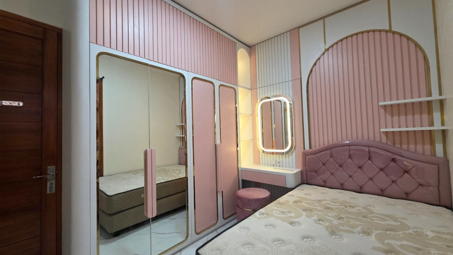 Gallery image for Intan Bulan, Koja
